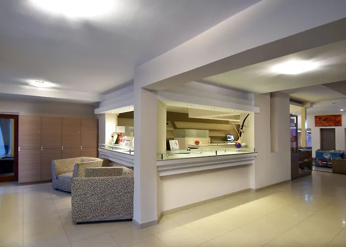 Piazza Hotel